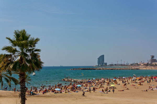 Baza: минимум 19 туристов из России попали в больницу с отравлением в Таиланде