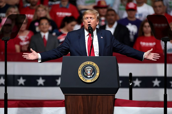 Белый дом анонсировал выступление Трампа вечером во вторник в Айове