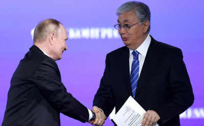 Путин и Токаев обменялись благодарностями в аэропорту Астаны
