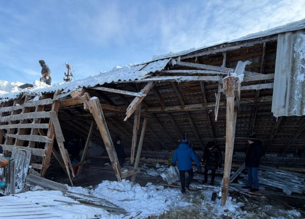 В Казани обрушилась часть кровли пятиэтажки