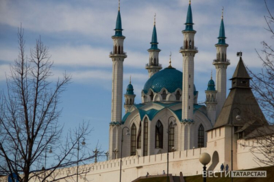 В честь &laquo;КазаньФорума&raquo; на Казанском Кремле и мечети Кул-Шариф включили тематическую иллюминацию