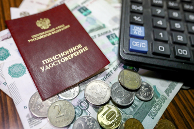 Актер Балабанов пожаловался на то, что его пенсии не хватает на еду
