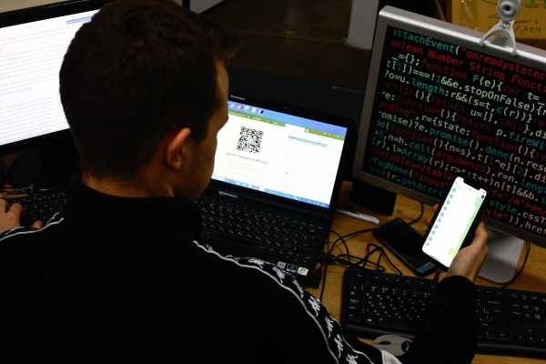 В Госдуме не обсуждали блокировку Telegram, заявил Попов