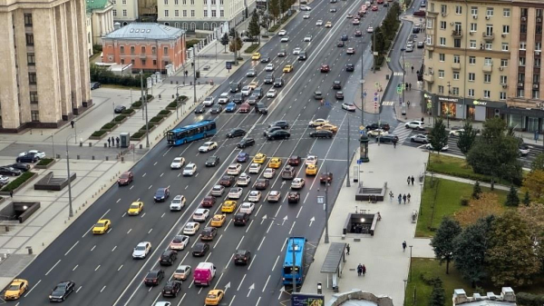 МЭА рекомендовало всему миру снизить скорость на шоссе из-за роста цен на нефть