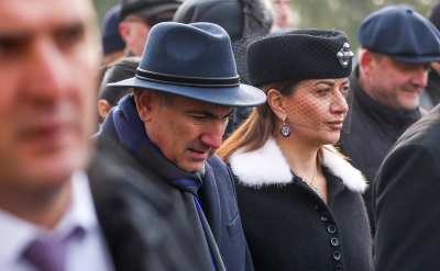 Супруга Пашиняна объявила о завершении их гражданского брака