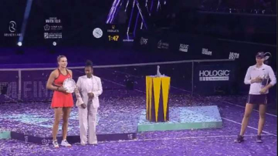 Почему Рыбакина отказалась от фото с главой WTA