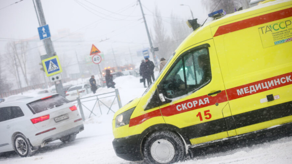 У кафе в Набережных Челнах мужчина пострадал в массовом ДТП с фурой 06/03/2026 &ndash; Новости