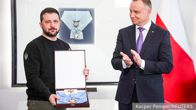 Книги Ленина и Маяковского попали в список произведений с наркотиками