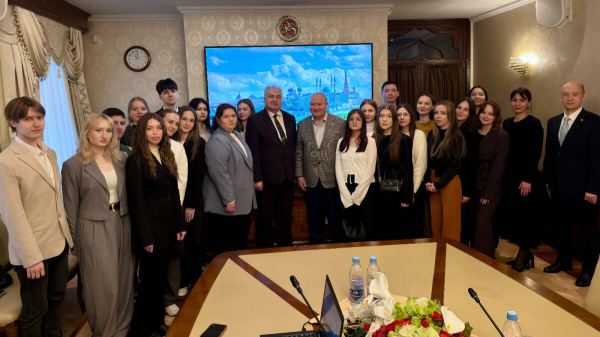 Равиль Ахметшин встретился со студентами Казанского инновационного университета