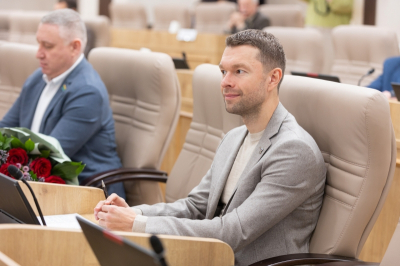 Оборонный завод вернул дачникам свет после жалобы депутату Вихареву