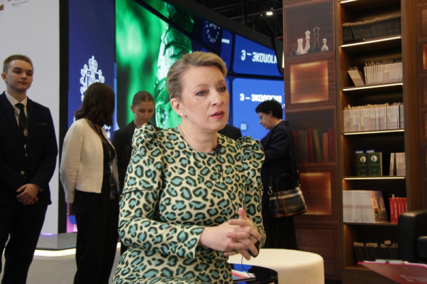 Захарова сравнила Западную Европу с голым королем из сказки Андерсена