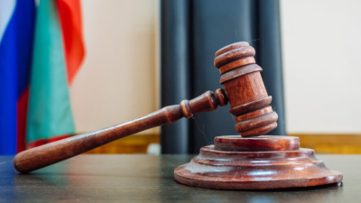 В Татарстане начальника офиса продаж осудили за кражу телефонов и аксессуаров 08/07/2026 &ndash;
