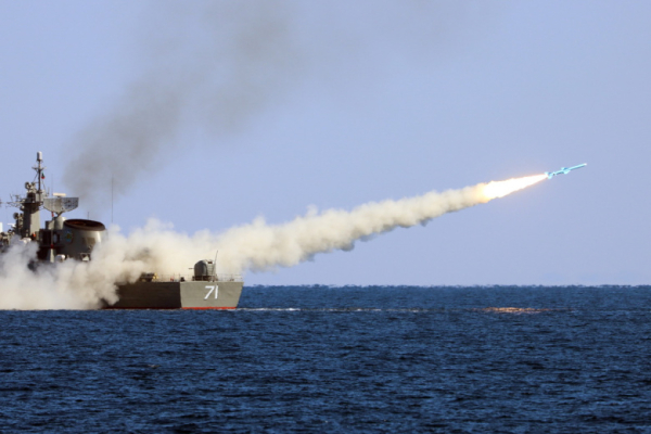 Иран пригрозил жесткими мерами судам в Ормузском проливе