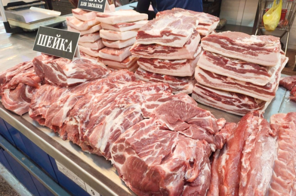 В магазинах свердловского города обнаружили опасные мясопродукты