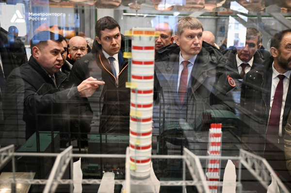 Алиханов, Решетников и Песошин посетили несколько производственных объектов в Зеленодольске