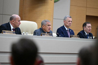 Минниханов &ndash; главам районов об НДФЛ: &laquo;Вы понимаете, что потом трудно будет выбраться?&raquo;