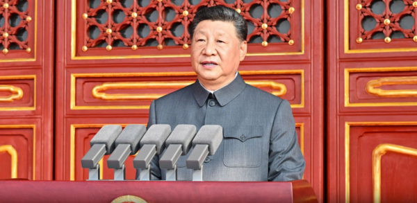 В Пекине на площади Тяньаньмэнь прошёл масштабный военный парад