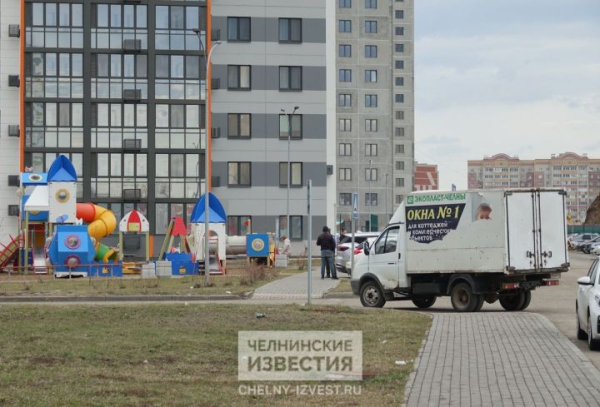 Юрист разъяснила правила парковки во дворах многоквартирных домов