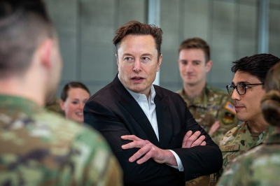 Скандал в Вашингтоне: Пентагон и SpaceX поссорились из-за Starlink для американских военных дронов