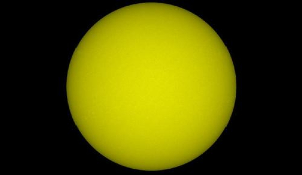 На Солнце исчезли все пятна &mdash; звезда стала &laquo;идеальным диском&raquo;