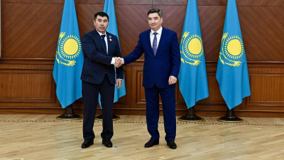 В преддверии Дня шахтера специалистов и ветеранов отрасли наградили от имени президента