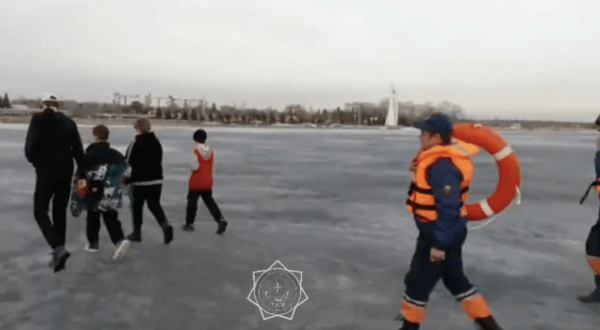 В Петропавловске четверо детей играли на тонком льду