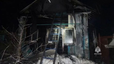 Тлеющий окурок стал причиной гибели 71-летнего хозяина деревянного дома 31/01/2026 &ndash; Новости