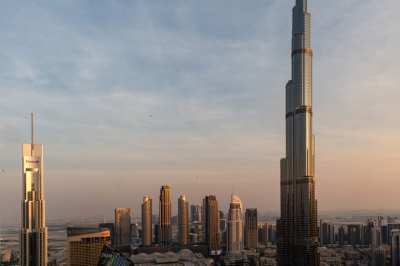 В Сети появилось видео пролета иранских ракет над Дубаем