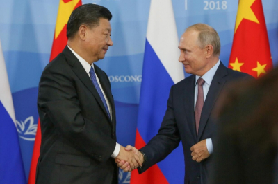 Россию толкнули &laquo;в объятия Китая&raquo;: чем визит Путина в Пекин обернулся для Европы