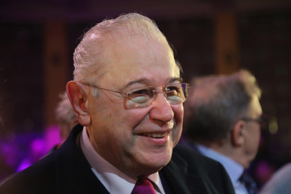 Юморист Петросян позвал Ещенко в Смехопанораму из-за говора бабушек