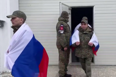 Появились первые кадры с российскими военными, возвращенными с Украины
